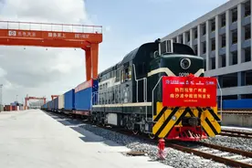 广物中欧班列在南沙港首开班列，发运站点数量省内第一图片