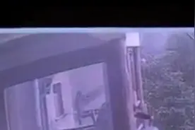 开玩笑不慎将好友扔出窗致十级伤残，两男子被判赔偿超12万视频封面
