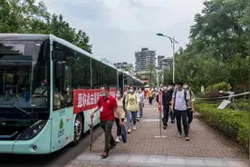 眉山18941人参加高考图片