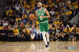 首功之臣！德里克-怀特含泪表示：我很高兴 我们的旅程还没有结束图片