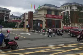 江西一高考考场听力播放滞后误时，县教育局：会积极向上级反映此事图片