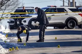 美国大规模枪击事件数将再创记录 美媒批：枪支暴力在生活中日益普遍图片