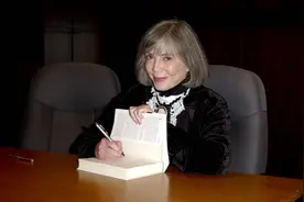 吸血鬼形象当代流变史：“和我谈谈琐屑吧，和我谈谈永恒”图片