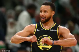 库里43分！勇士赢下总决赛G4，大比分扳成2比2平图片