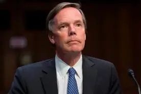 美驻华大使乘“复兴号”后发推表示列车让他“印象深刻”图片