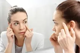 A醇、烟酰胺...这些爆火的“抗衰成分”，真的靠谱吗？做好4件事，让你比同龄人老得更慢图片