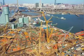 海上油田平台建设实现标准化设计和建造 渤海亿吨级大型油田三座平台建造完工图片