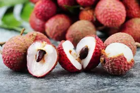 吃了三斤荔枝，7旬老太夜里昏倒！医生提示→图片