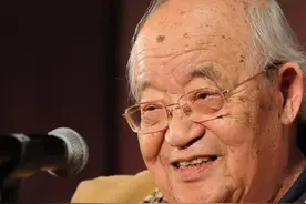 乔羽为《让我们荡起双桨》《我的祖国》《难忘今宵》作词，原来还有这些故事图片