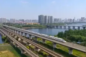 白天鸡架晚上火锅 ！沈阳首开重庆万州方向高铁列车一日达