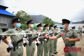 走进香港警察学院看中式步操训练：正步气势恢宏，枪法动作精准图片