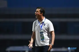 粤媒评谢晖致歉徐正源：一笑泯“恩仇”，体现了谢晖的胸襟和情商图片