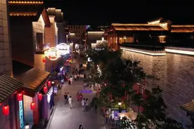 感受多彩“夜经济”！打卡南昌音乐餐吧图片