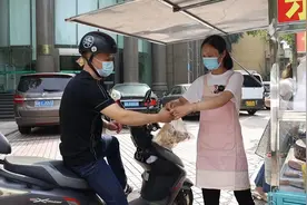 仪征：一张煎饼“摊”出一个甜甜的家图片