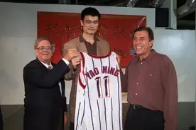 姚明当选NBA状元20周年，你还留存哪些关于YAO的回忆？图片