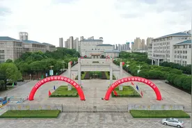 武汉东湖学院举行2022年校园开放日图片