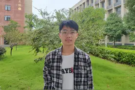 襄阳三中常康辉：15岁少年高考644分 有天赋也很勤奋图片