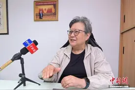 香港特区首任立法会主席范徐丽泰忆回归：宣誓时刻一生难忘图片