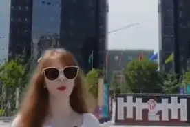 外国女友来男友家乡男友本担心女友嫌弃，女友：这哪里是小县城图片