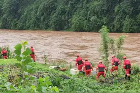 四川叙永龙凤镇4名儿童溺水事件后续：救起1人，打捞起1人，另2人仍失联图片
