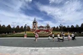 “我的快乐回来了！”上海迪士尼游乐项目排队基本在5分钟内图片