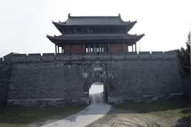 听闻三国事，每欲到荆州图片