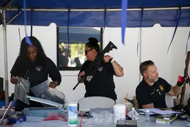 美警批评美国放宽枪支限制：枪手现在可合法盯着学校 警方却不能盘问图片