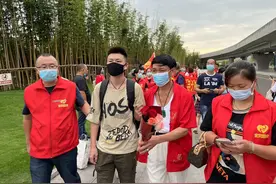 一个福建莆田“流浪娃”的寻父之路：幼年被寄养父子失散，20多年后终于团聚图片