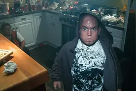 《白雪公主》曝选角 侏儒演员科勒巴将饰演小矮人图片