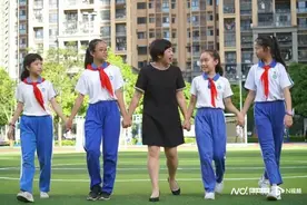 龙岗这名教师当选全国小学语文“十大青年名师”图片