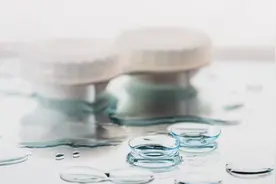 隐形眼镜代工生意不好赚，“医美三剑客”遭遇收购滑铁卢，昊海生科折价转手图片