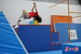 这群不到10岁的孩子，跑起来居然可以这么酷图片