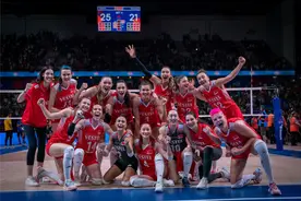 女排世联赛 土耳其队3比1淘汰泰国队晋级四强图片