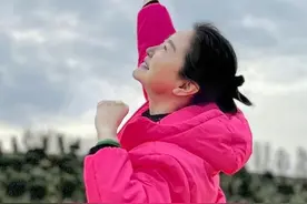 参考文苑｜林青霞：离不开手机的日子图片