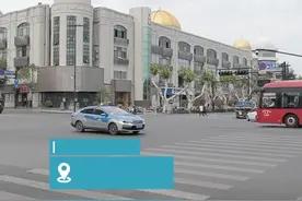 辛苦了！高温天配送多 外卖小哥一天喝掉5大瓶水图片