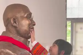 首页看点｜4岁女儿与“爸爸”深情拥抱，这一幕让网友爆泪刷屏……图片