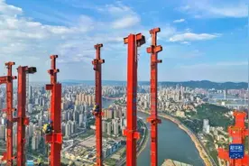 重庆陆海国际中心进入精装修施工图片