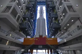 男孩“超强纠错”，科技馆不该在科普知识上“翻车”|新京报快评图片