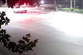 新时代美德山东｜三岁女娃凌晨独自现身国道，好心司机掉头回来帮她找家图片