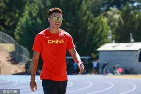 谢震业200米跑出20秒30，小组第三顺利晋级半决赛图片