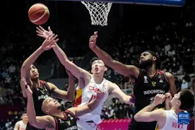 男篮亚洲杯八强附加赛：中国队胜印尼队图片