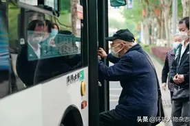 极目锐评｜98岁仍每天坐车上班9小时，真是老当益壮的好榜样图片