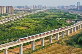 今日起，郑州铁路调整部分列车开行方案图片