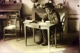 法布尔是如何对天地万物和生命葆有一生的热情与好奇的？图片