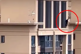 26岁男子不听劝阻楼顶跳下死亡，成都警方：因家庭生活琐事轻生图片