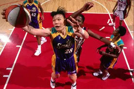 盘点：横跨1/4世纪 那些WNBA赛场上的中国面孔图片