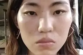 28岁广东女子寻亲：疑为四川谢家女，20多年前与打工父母失散，叔叔右手无掌图片