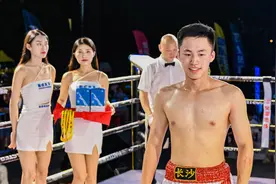 他，高考638分，想成为徐灿那样的拳手｜搏击爱好者群像图片