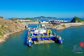 深中通道再次挑战“双管齐下”！E19管节水下精准对接图片