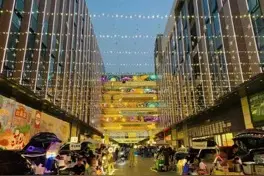 广州车尾厢夜市走向规范化？多个园区主动招募摊主图片